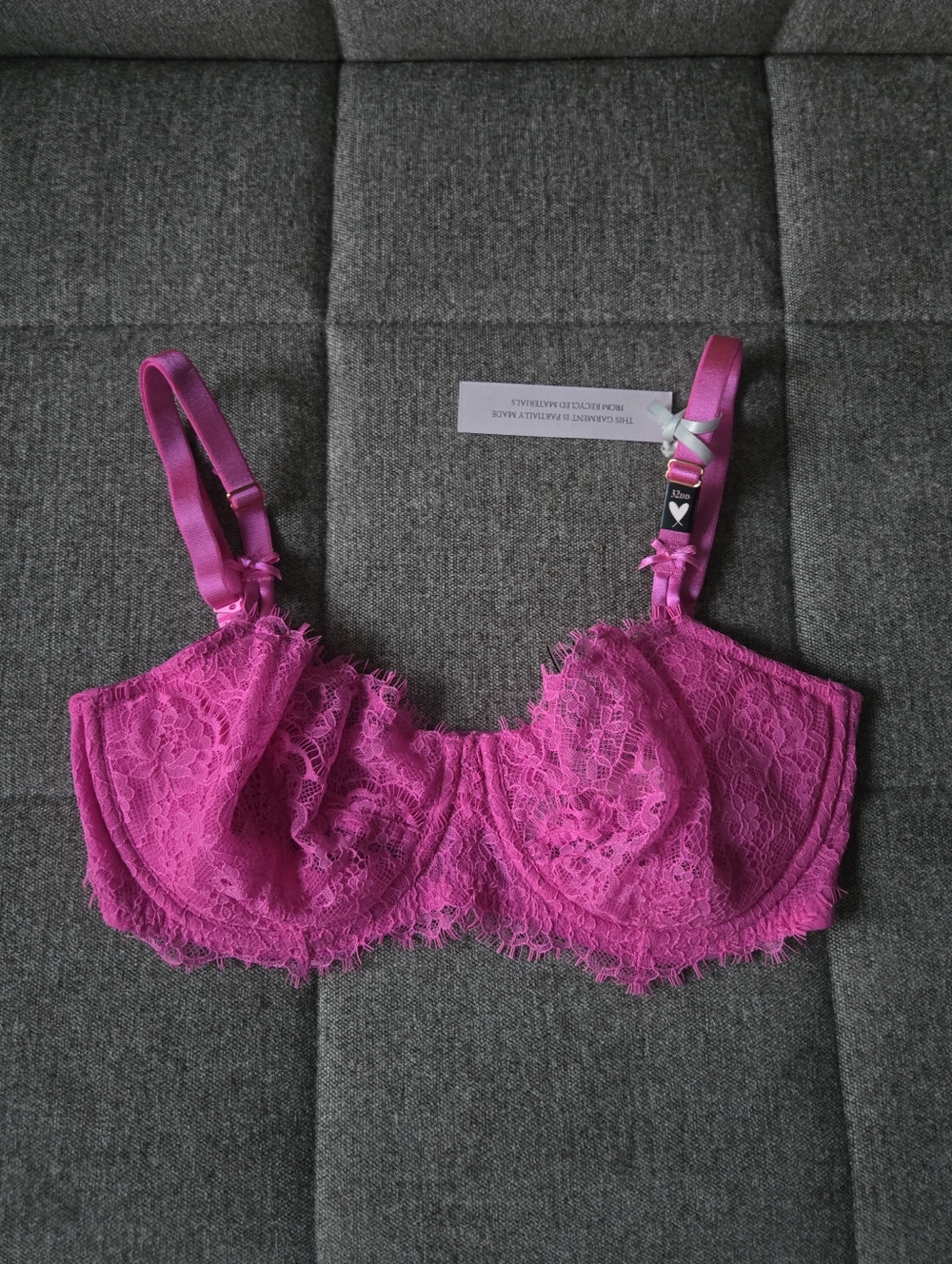Victoria's Secret | Dream Angels Wicked Unlined Lace Balconette Bra 32DD In Pink